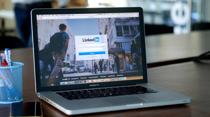 LinkedIn ad prices rise as advertiser boycott of X continues