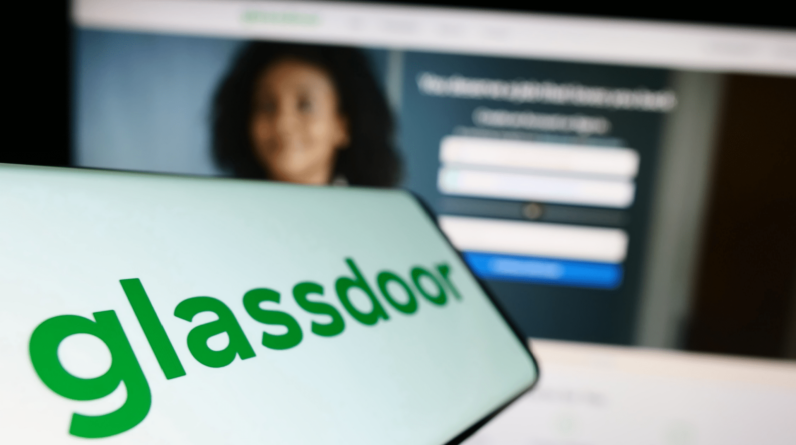 How to navigate negative Glassdoor and Indeed company reviews