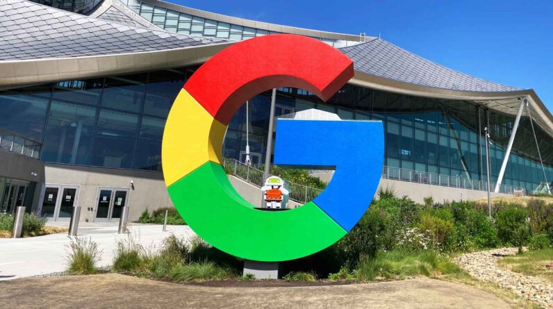 Google issues a statement about CTR and HCU